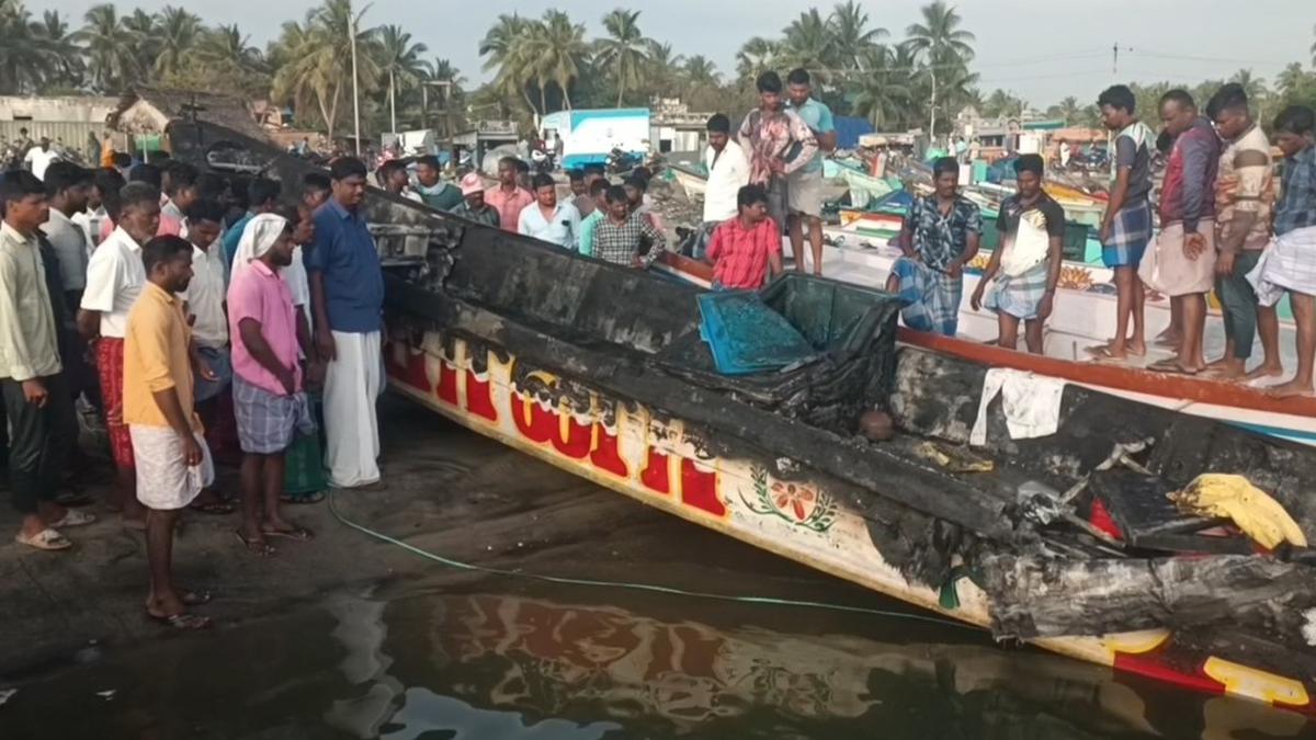 Boat goes up in flames mid-sea, six Mayiladuthurai fishers injured