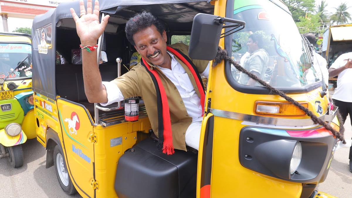 Candidates adopt innovative strategies during campaign to catch attention in Tiruchi