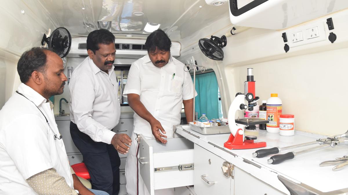 Mobile veterinary clinics begin operations in districts