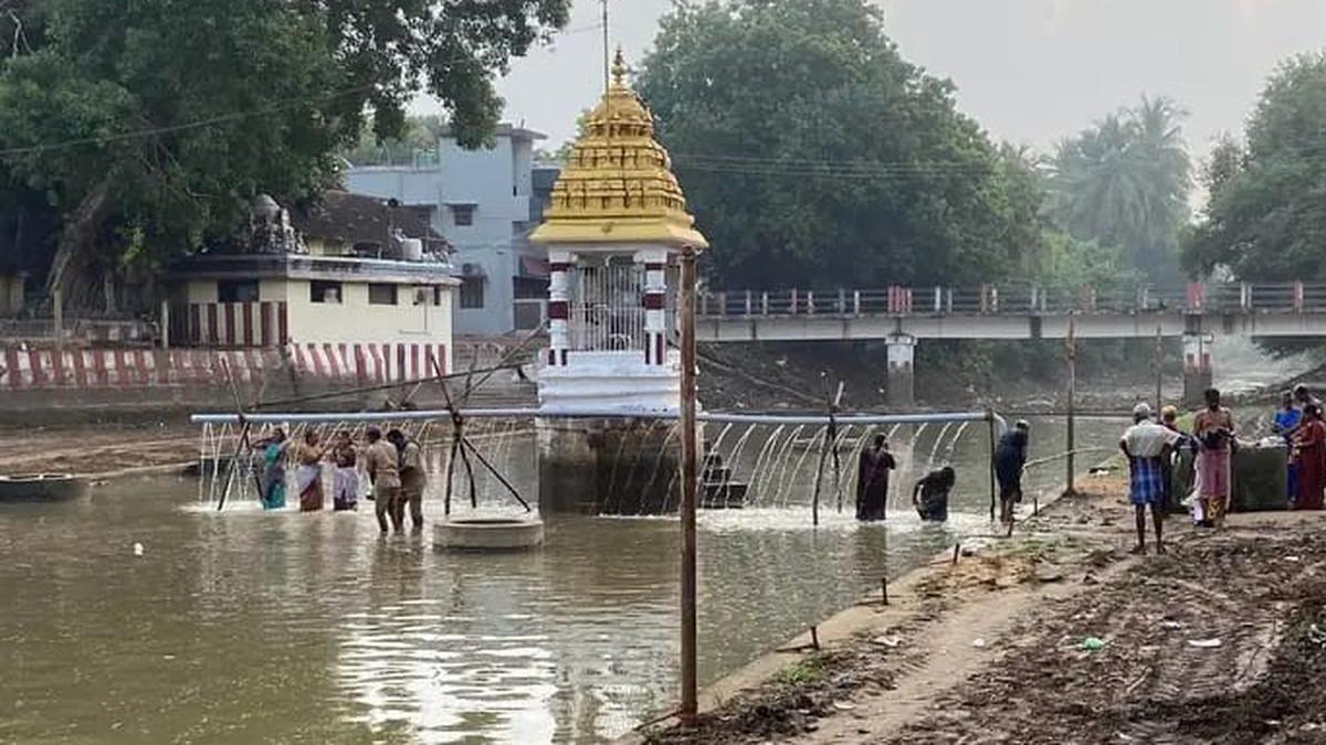 Mayiladuthurai residents urge Govt. to ensure water flow in Cauvery for Tula Urchavam festival 