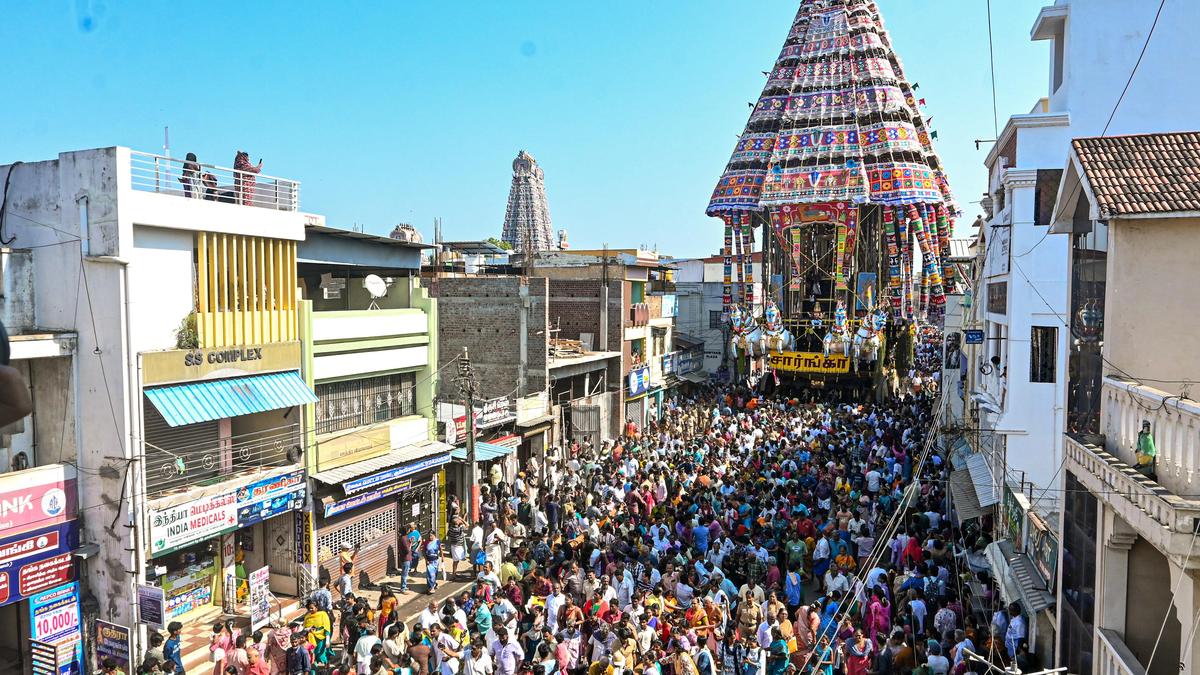 Sarangapani Chithirai Ther festival held