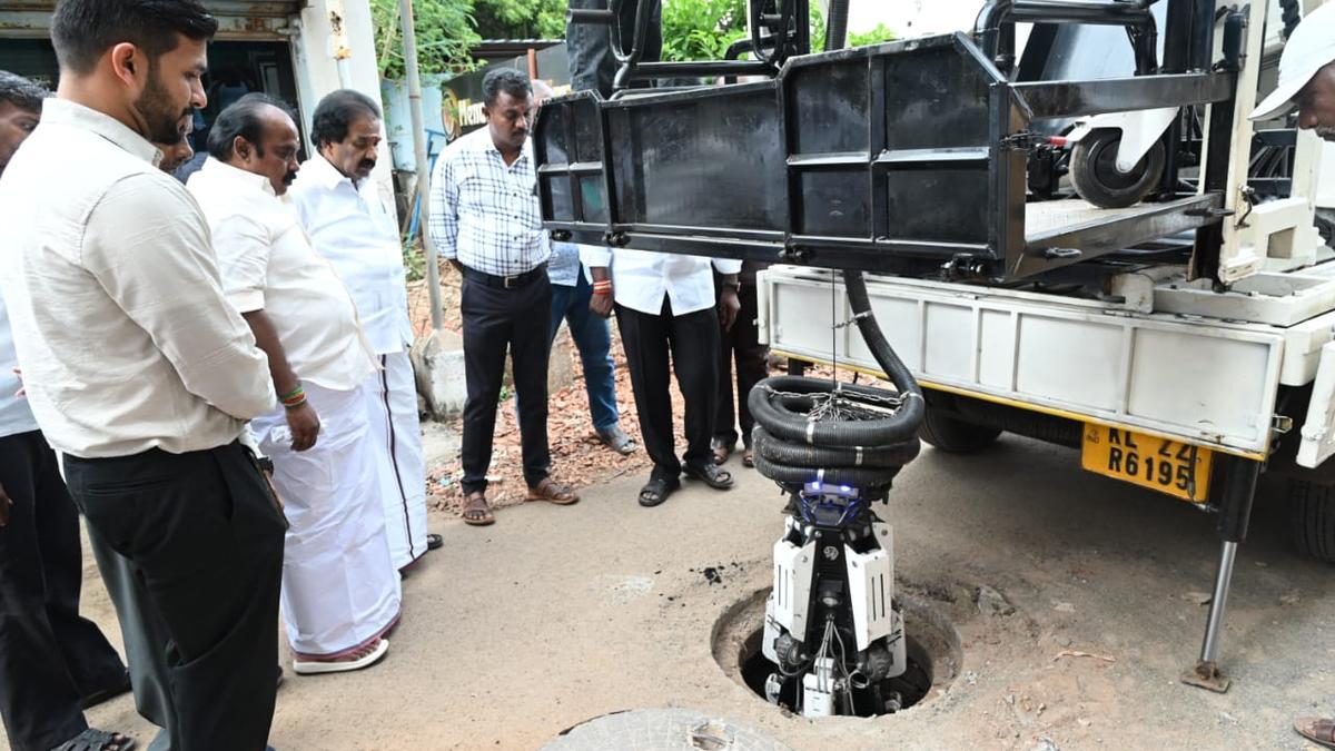 Tiruchi Corporation hires robotic desilting machine to clear sewer blocks