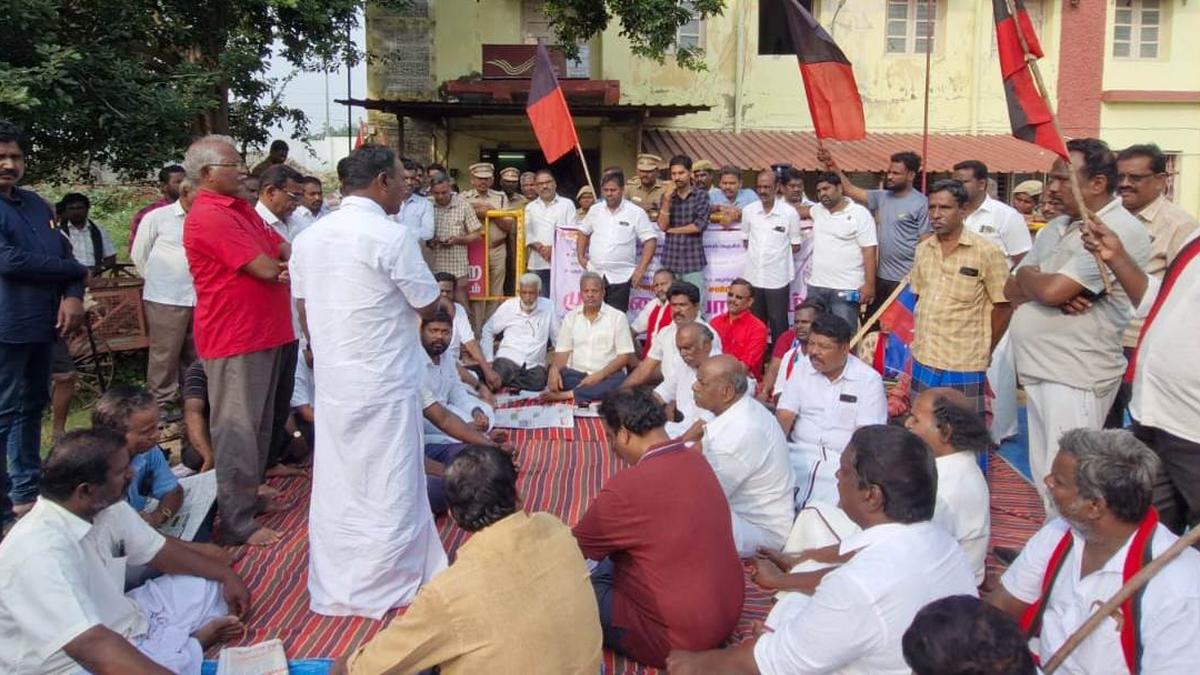 Political parties oppose merger of Pudukottai RMS unit with Tiruchi office