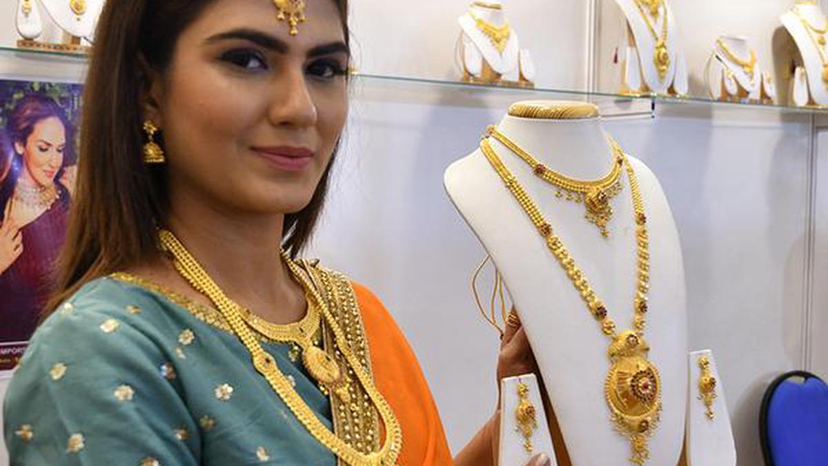 Jewellery exhibition off to a glittering start - The Hindu