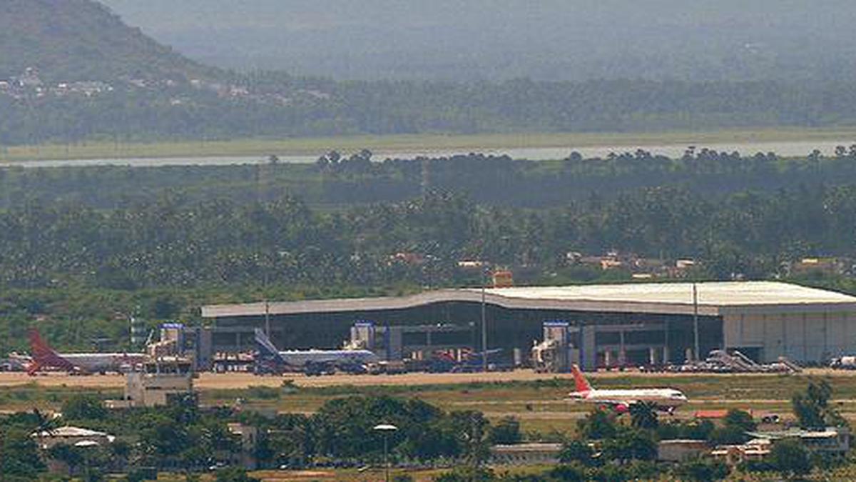 Clear skies ahead for Vizag airport - The Hindu