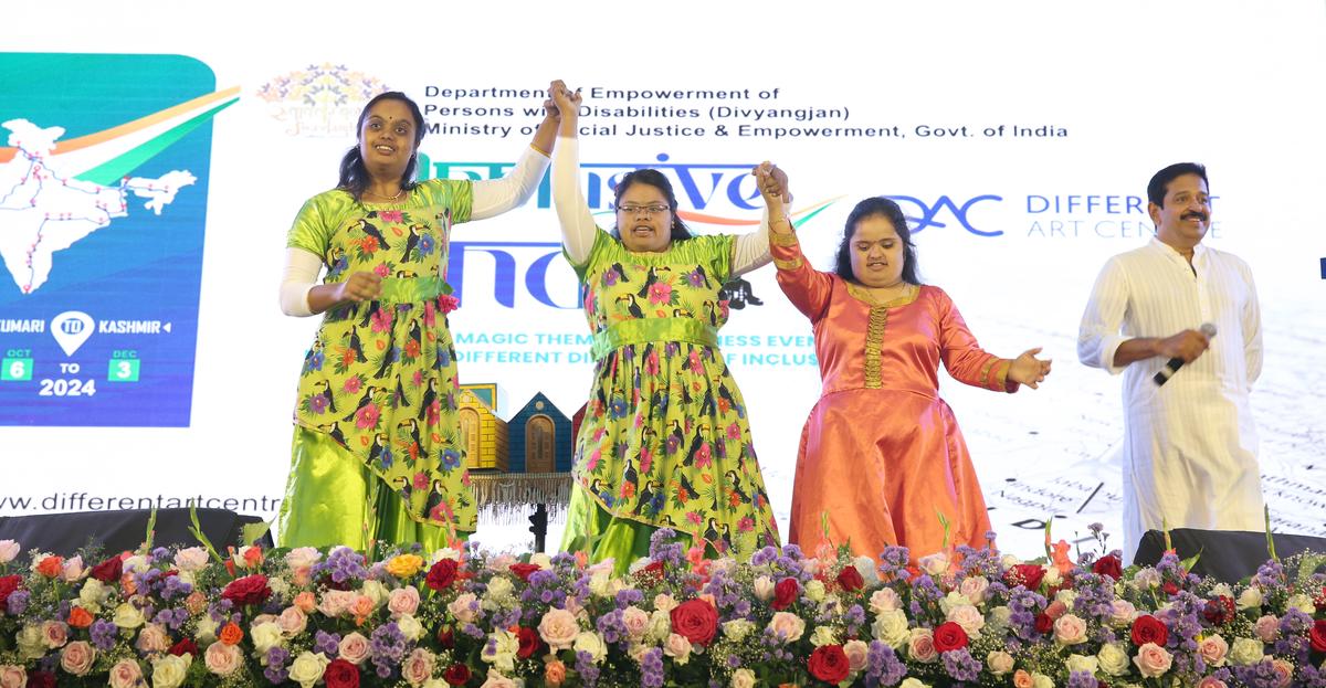 Students of DAC performing in Bengaluru.