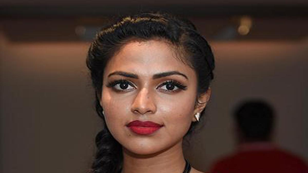 Amala Paul says she was thrown out of Vijay Sethupathi film pic