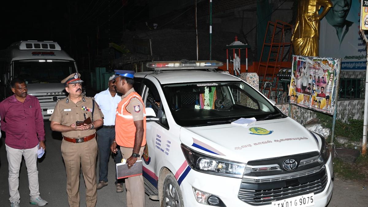 Avadi City Police Commissioner inspects night patrols and checkposts