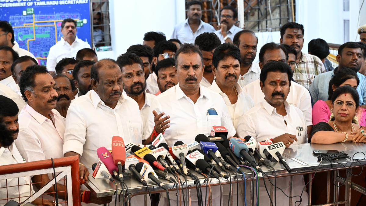 AIADMK rival factions reconcile two weeks after Legislature Party split