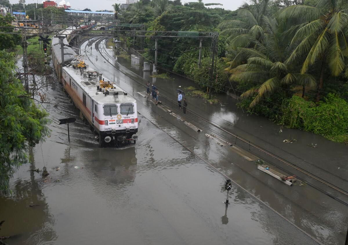 Chennai receives heavy rainfall, waterlogging in some parts of the city The Hindu