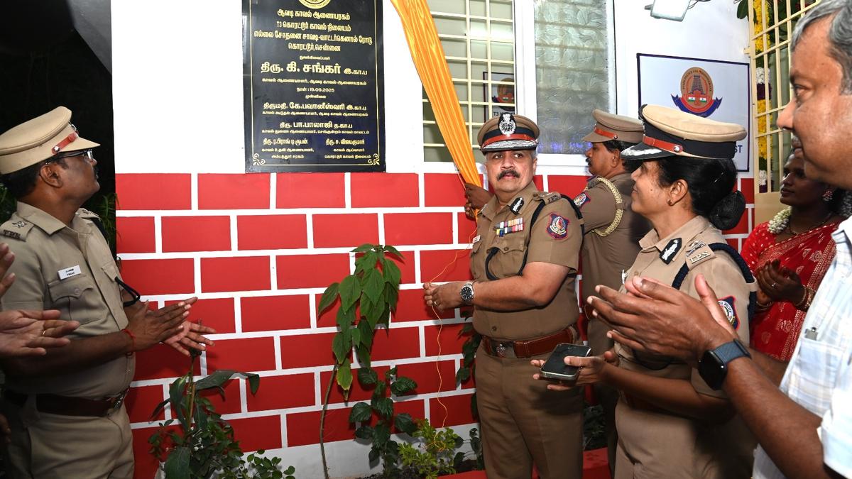 Avadi City Police Commissioner inaugurates 3 police outposts