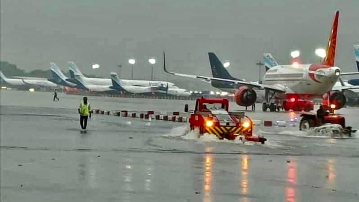 Chennai Rains | Flights Continue To Take Off And Land At Chennai ...