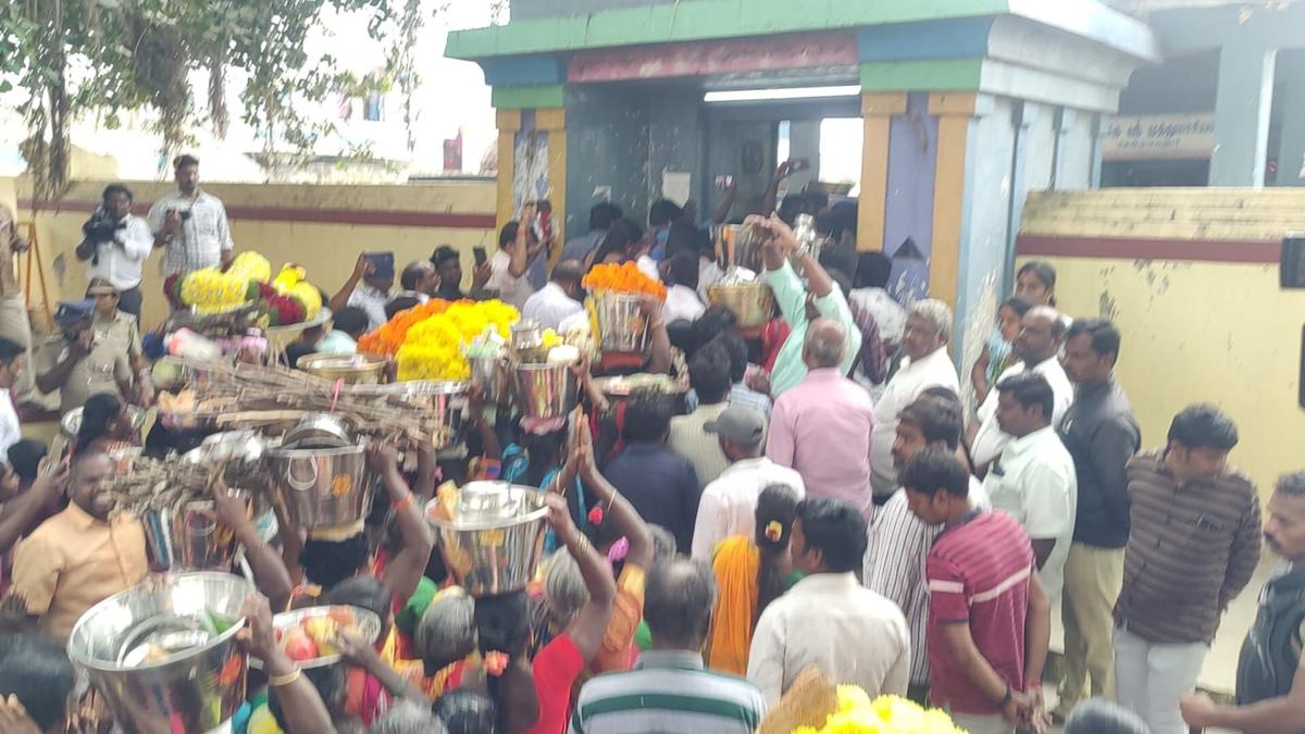 Dalits Enter Amman Temple In Tiruvannamalai For First Time In 70 Years ...