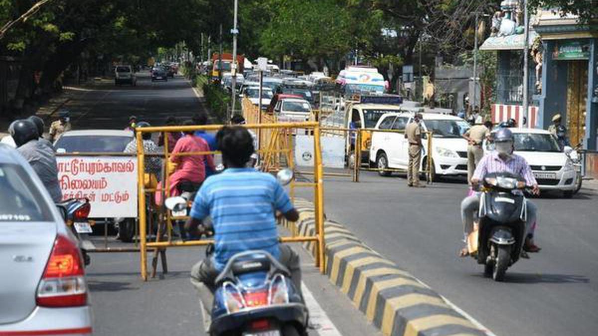 For second day running, Anna Salai closed for traffic