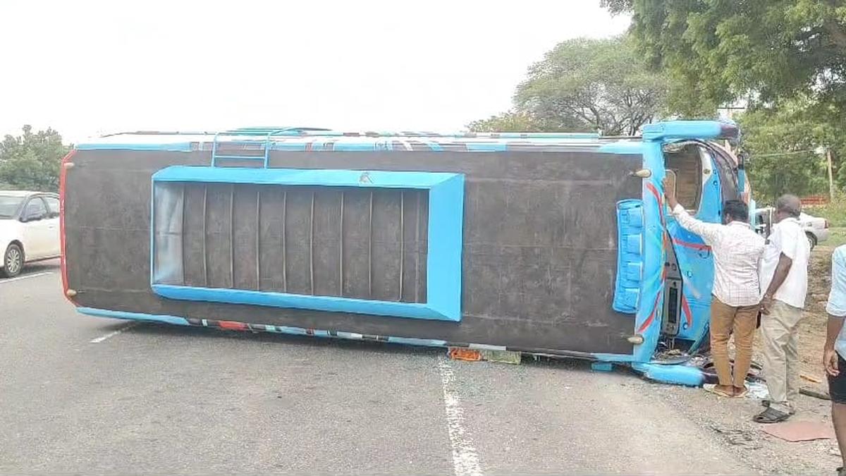 15 injured as minivan veers off track, overturns near Ambur