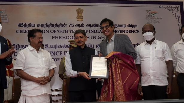 Higher Education institutions felicitated at Conclave for Excellence