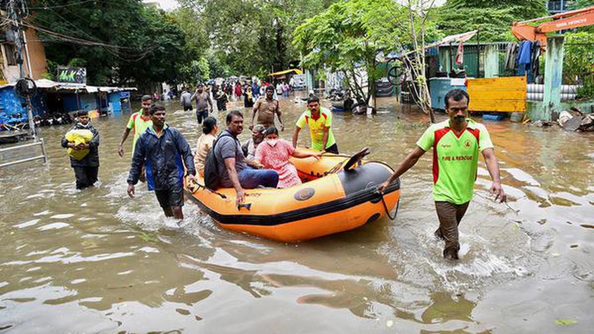 Pounding rain keeps Chennai on alert