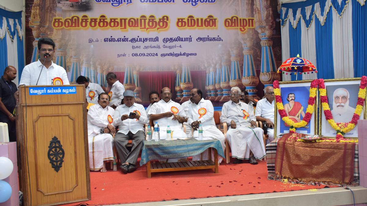 Students exhorted to read, write in Tamil