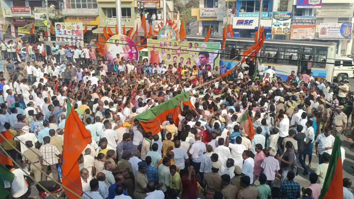 Case filed against BJP functionaries for unauthorised banners during Annamalai’s visit to Tirupattur