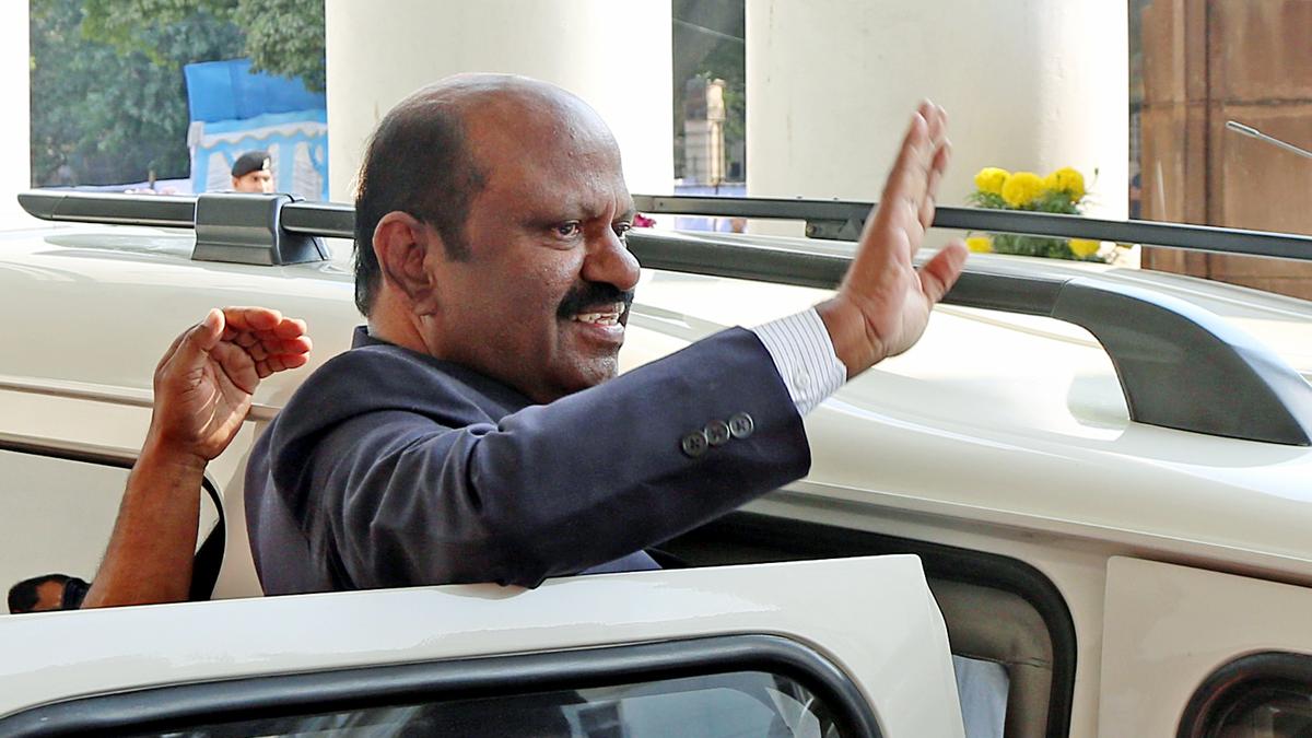 West Bengal Government employees meet Governor, seek mediation on impasse over DA