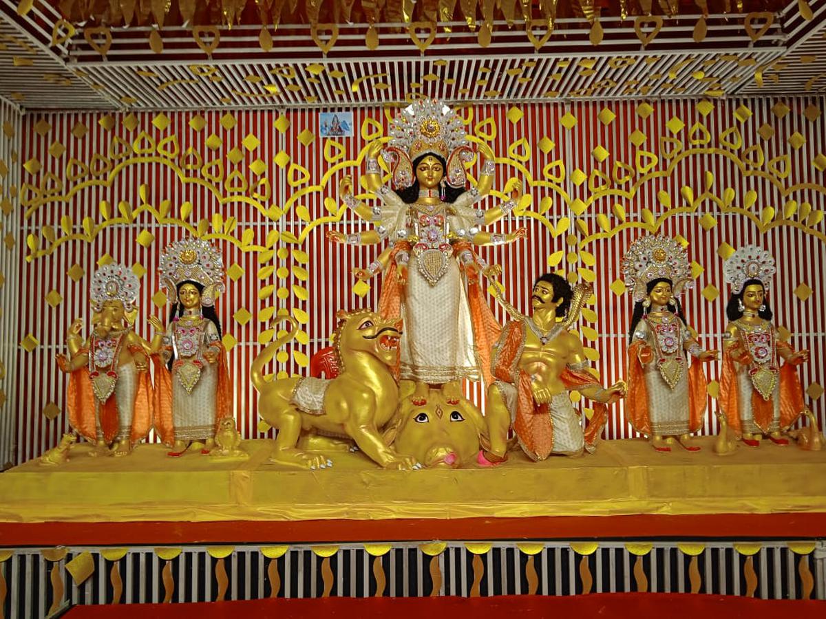 Kuthkrit Goddess Durga | Terracotta Idol | Home Decoration | Decorative  Showpiece - 22.6 cm Price in India - Buy Kuthkrit Goddess Durga |  Terracotta Idol | Home Decoration | Decorative Showpiece - 22.6 cm online  at Flipkart.com