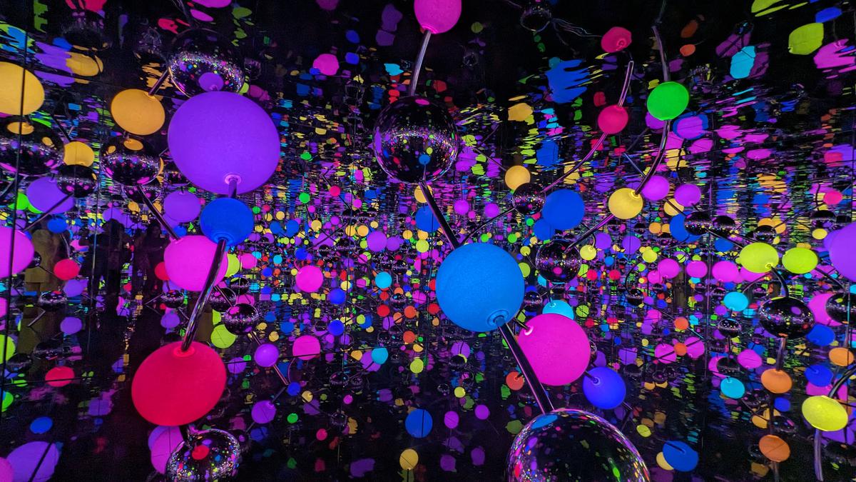 Yayoi Kusama’s room of infinity captivates Mumbai