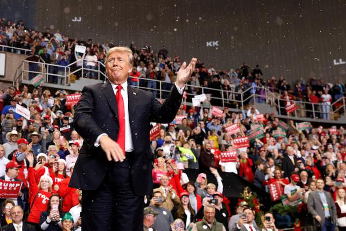 Donald Trump signals 2024 run as Democrats brace for punishing midterms