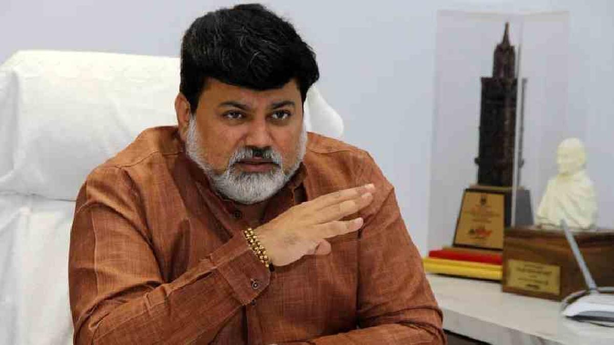 Ratnagiri project won’t proceed until protesters’ doubts are cleared, Maharashtra Minister assures NCP supremo