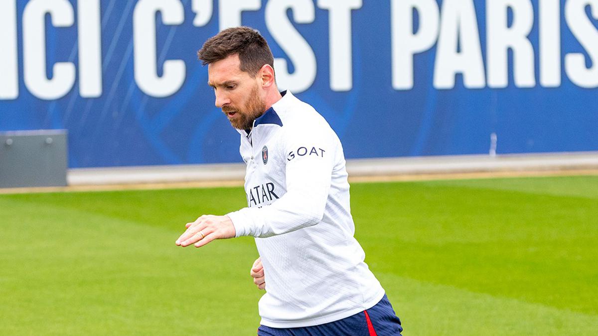 Messi back in training with PSG