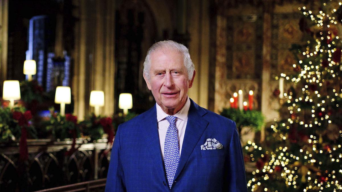 King Charles III salutes late queen, public workers in speech