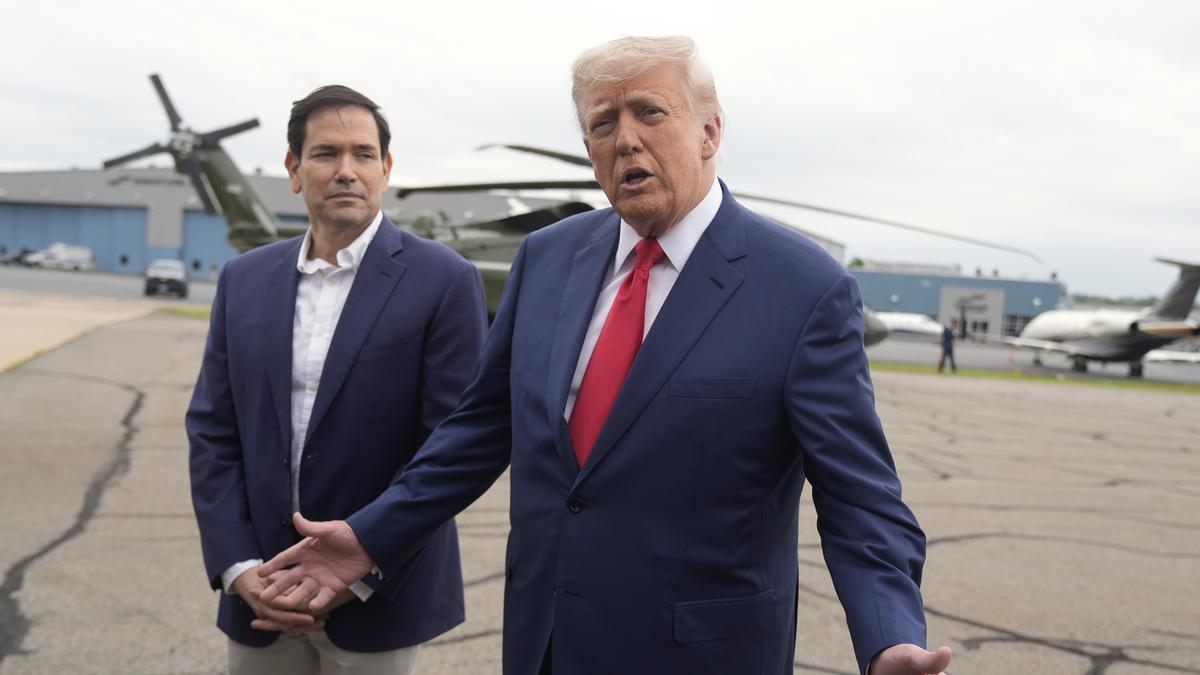 U.S. President Donald Trump’s new travel ban takes effect amid escalating tension over immigration enforcement