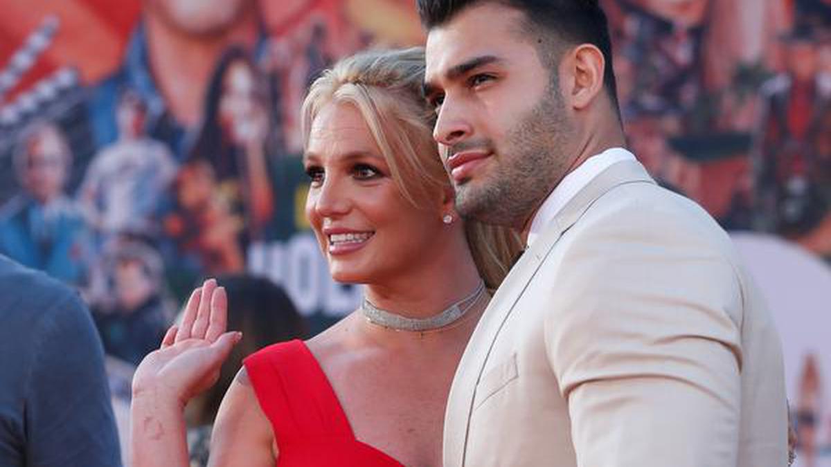 Britney Spears announces engagement to Sam Asghari