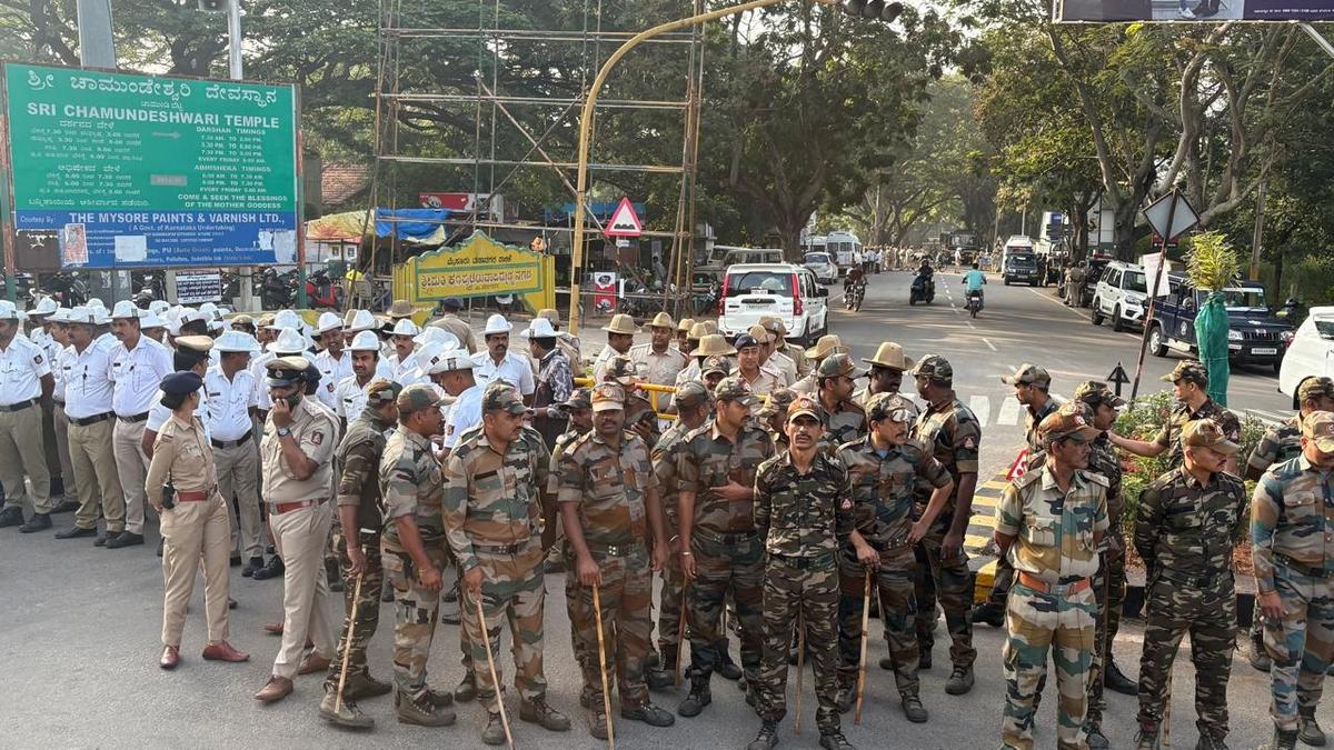 Chamundi Chalo rally foiled, BJP, Hindu Jagaran Vedike supporters taken into preventive custody - The Hindu