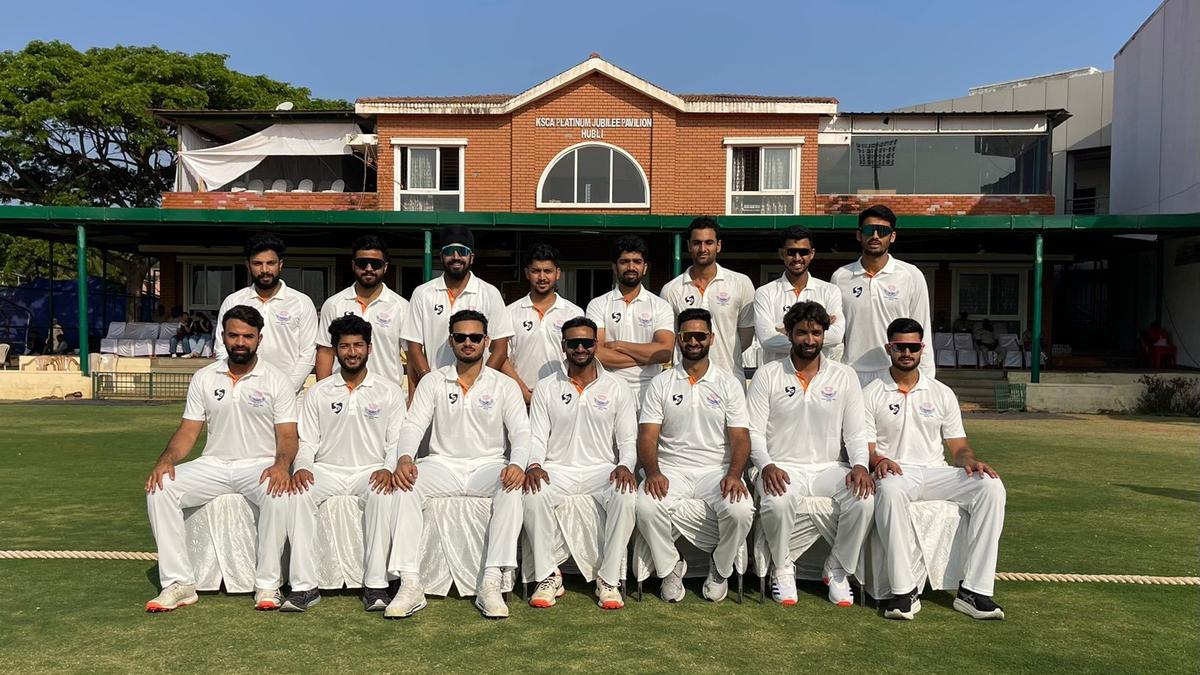 Foto di gruppo della squadra di cricket di Jammu e Kashmir che ha vinto il suo primo titolo Ranji sconfiggendo il Karnataka a Hubbali il 28 febbraio 2026 Foto di gruppo della squadra di cricket di Jammu e Kashmir che ha vinto il suo primo titolo Ranji sconfiggendo il Karnataka a Hubbali il 28 febbraio 2026