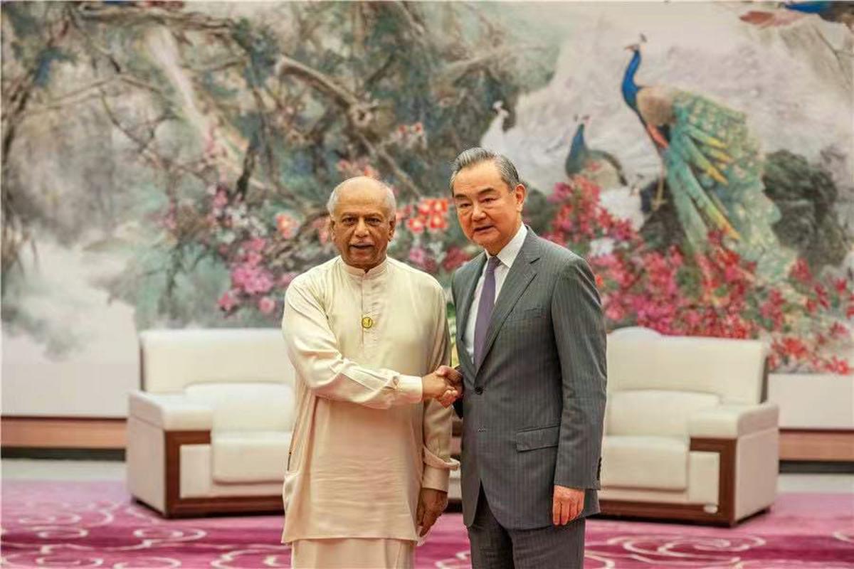 中国重申支持斯里兰卡在国际货币基金组织审查之前减免债务
