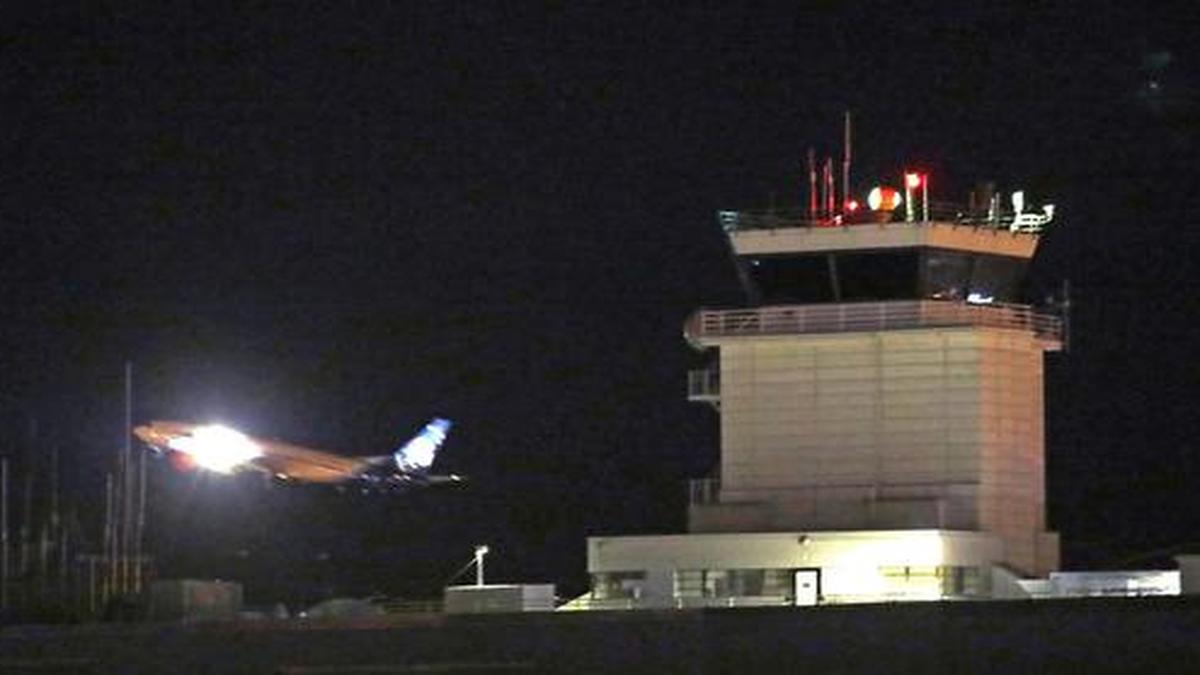 ’Suicidal’ mechanic steals plane from Seattle airport The Hindu