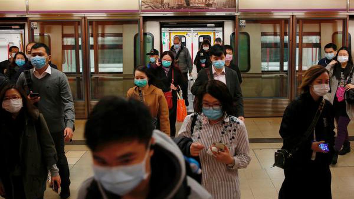 Coronavirus | China virus deaths rise past 900, overtaking SARS toll