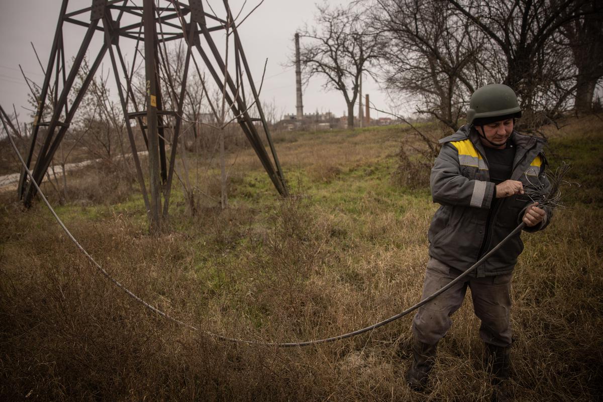 Russian shelling cuts off power again in liberated Kherson