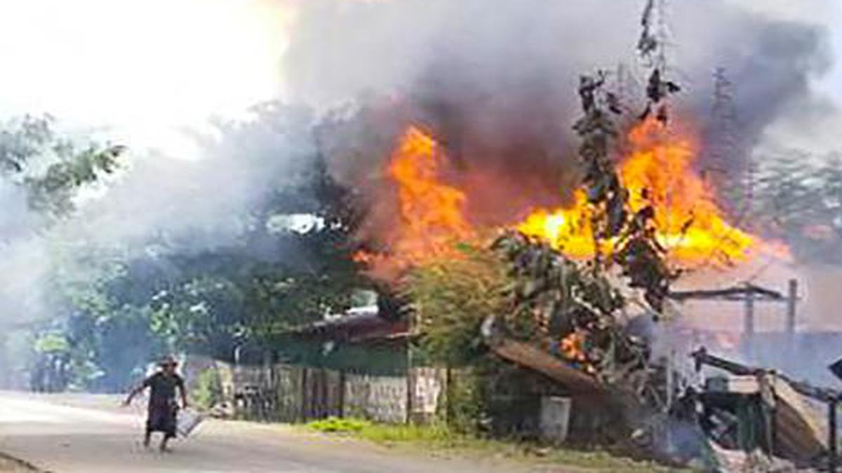 Myanmar town near India border sees exodus as thousands flee fighting