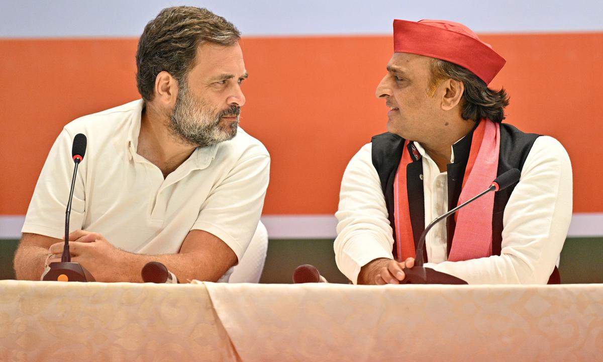 Lok Sabha elections | Rahul, Akhilesh hold PM to account for corruption in electoral bond scheme - The Hindu