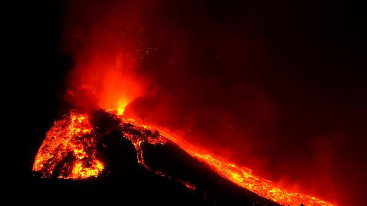 Volcanic lava in Spain's La Palma engulfs more houses