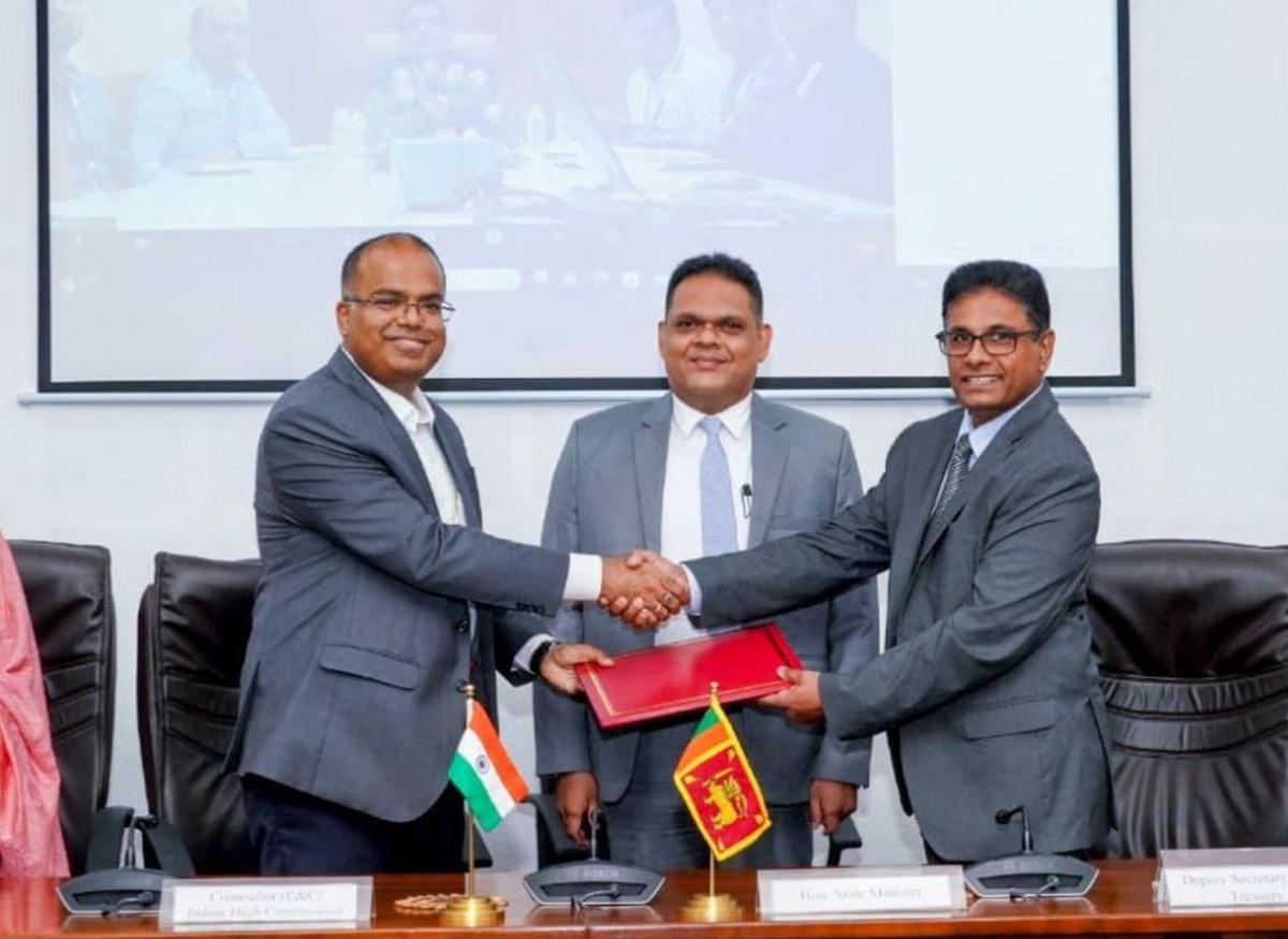 india extends $1 billion credit line to sri lanka by another year.