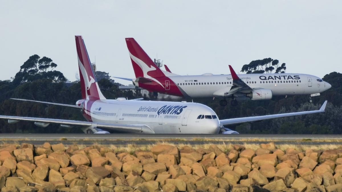 Australian consumer watchdog calls for record fine against Qantas over cancelled flights