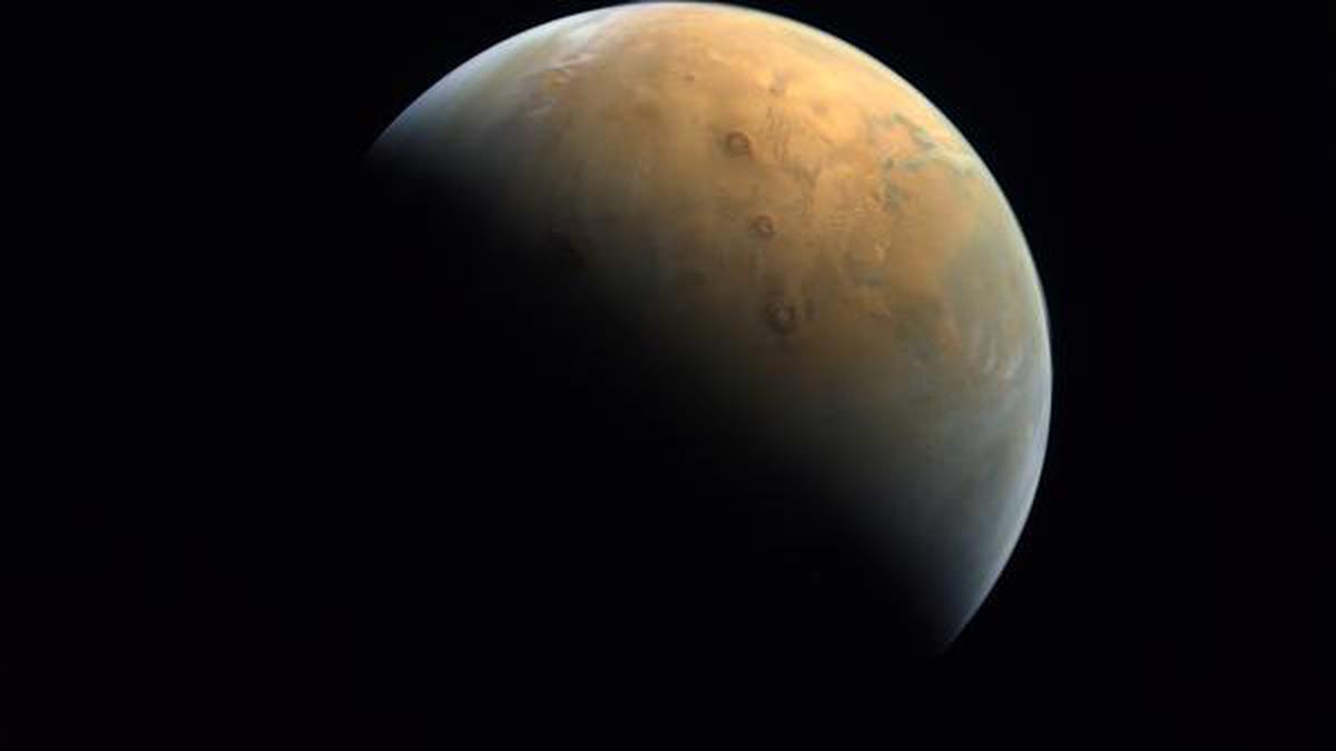 UAE publishes first photo from Mars probe