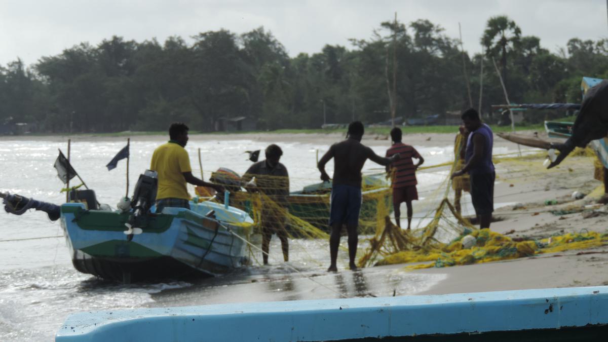 It is crucial to resume talks with Tamil Nadu counterparts, say northern Sri Lankan fishing community leaders