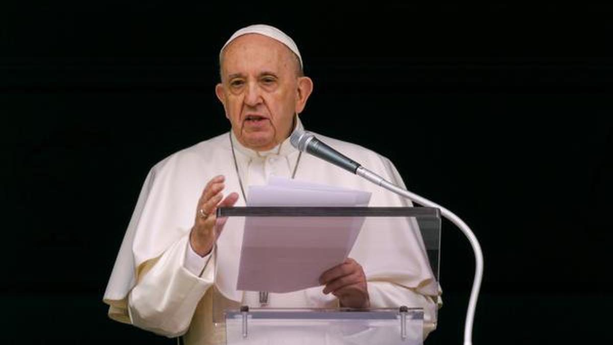 Pope voices 'pain' over Canadian deaths, doesn't apologise