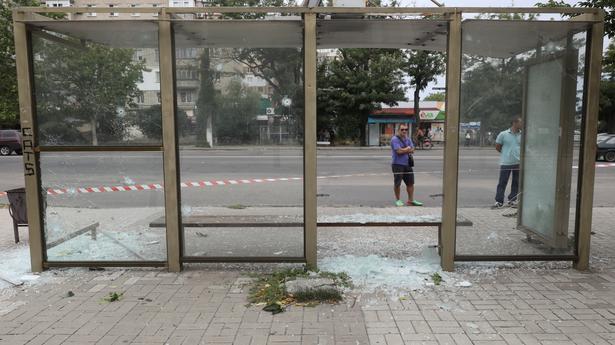 Russian strikes pummel Ukrainian cities