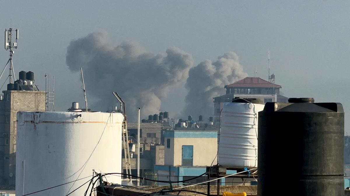 Israel-Hamas conflict | Israel strikes Gaza as pressure grows for ceasefire