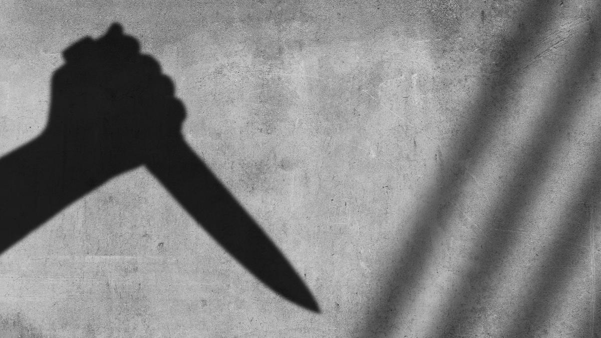 Son surrenders after allegedly slitting mother’s throat in Kelakam