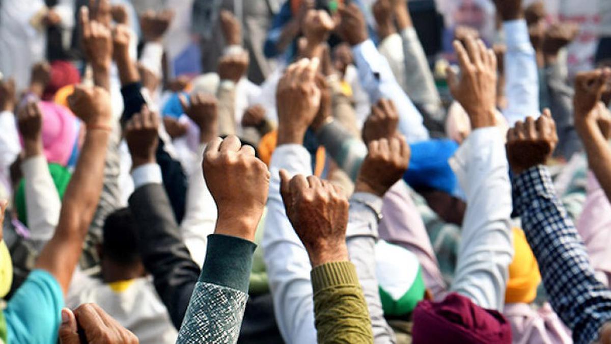 PMAY protest: Bengal BJP activists block road in Hooghly